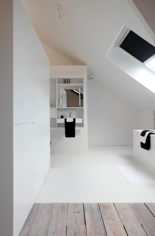 Maison Nationale City Flats & Suites Antwerpen Rom bilde Bathroom