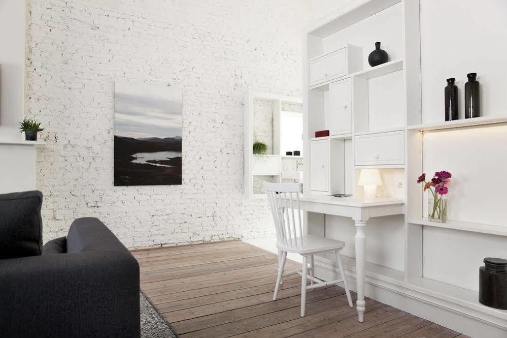 Maison Nationale City Flats & Suites Antwerpen Eksteriør bilde A typical micro apartment