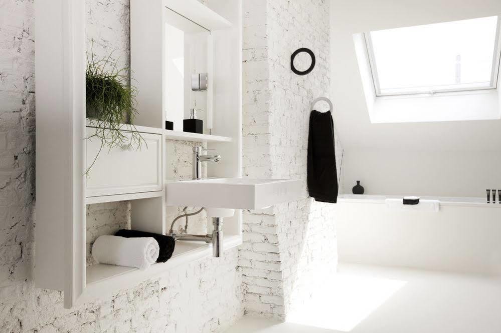 Maison Nationale City Flats & Suites Antwerpen Eksteriør bilde Bathroom